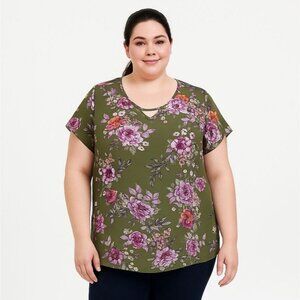 Torrid Womens Top Keyhole Cutout Georgette Blouse Green Floral Plus Size 2 | 2X